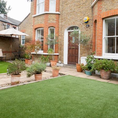 Pass The Keys Garden Apartment In Stockwell London Exterior photo