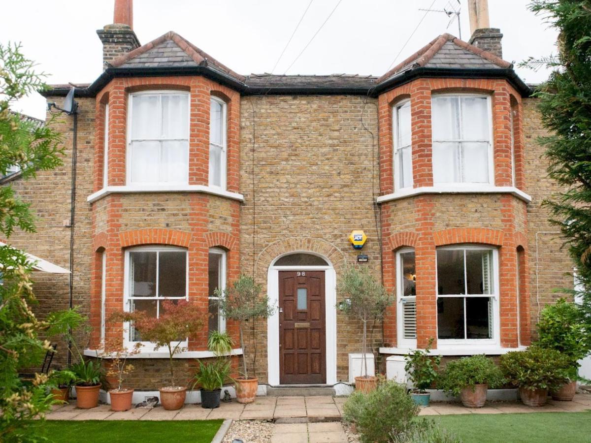 Pass The Keys Garden Apartment In Stockwell London Exterior photo