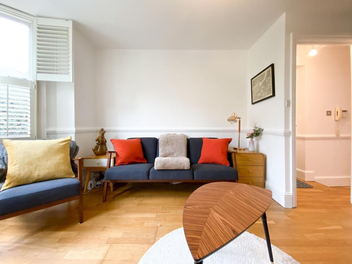 Pass The Keys Garden Apartment In Stockwell London Exterior photo